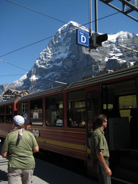 R3