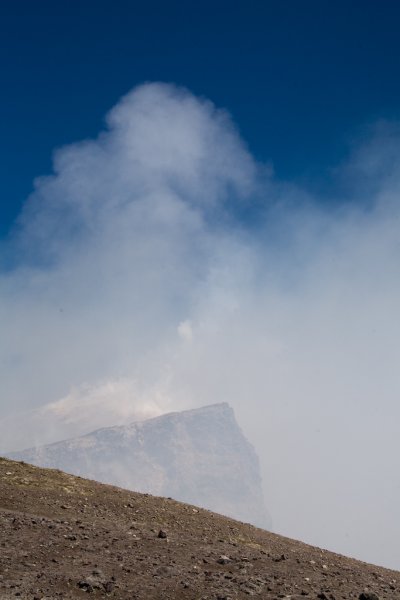 R102