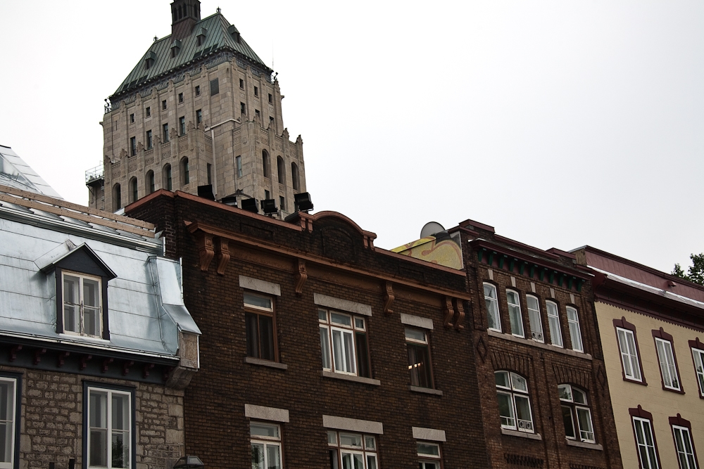 R528