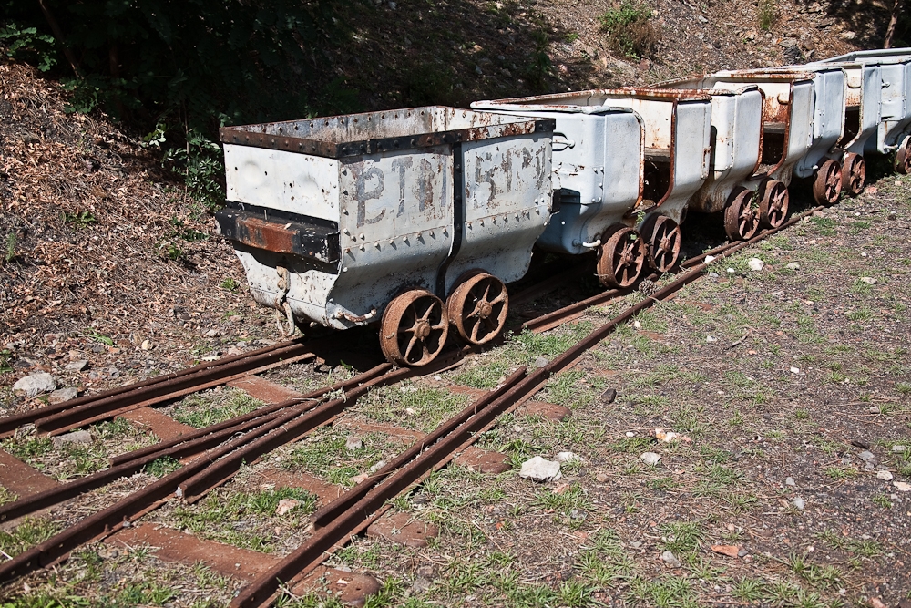 R22