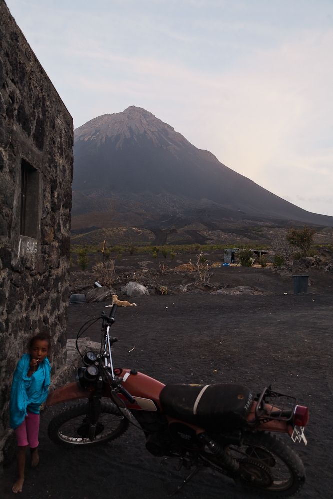 R549