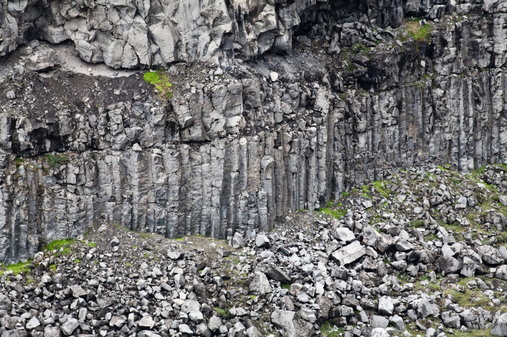 R273