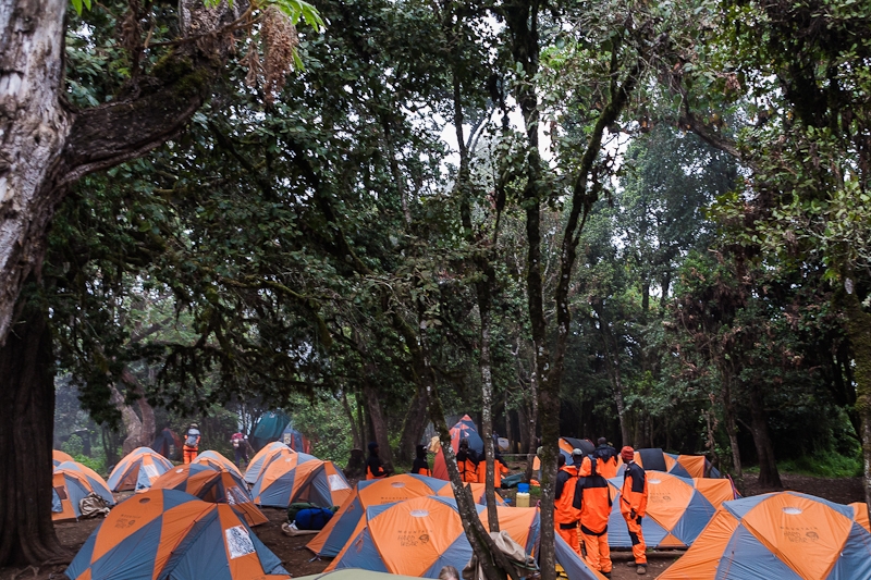 R10