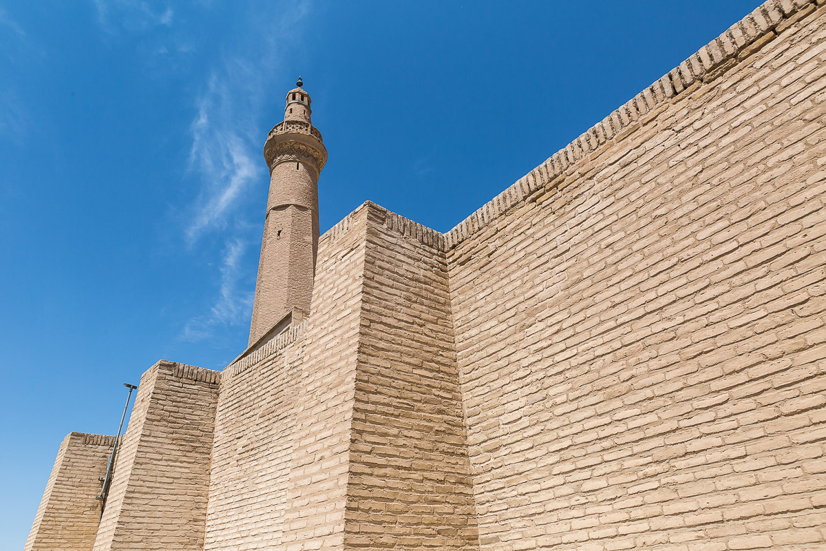 273